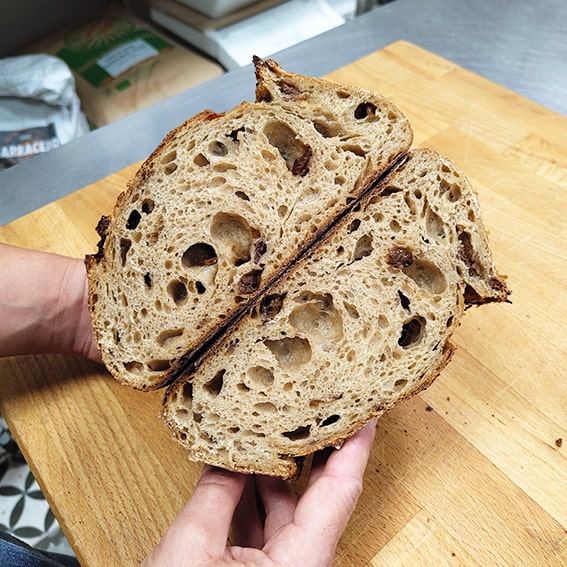 Hogaza de Cebolla Caramelizada al Pedro Ximénez y Pasas (800 gr. aprox.)